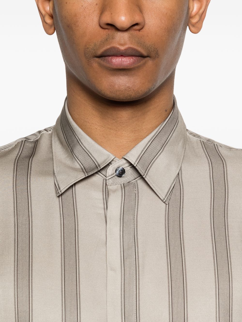 Giorgio Armani Shirts - Chiari e Naturali | 4fd97b0f575b5ffd4f4f608d2e194dd8b9e6e0d3