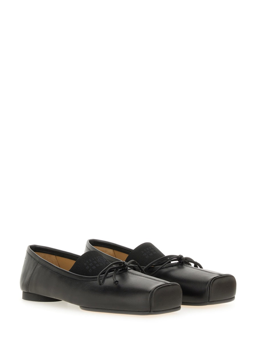 Mm6 Maison Margiela Flat Shoes - Black | fb629f2dde0df9ba7185e7b41e594c9ae9ffe453