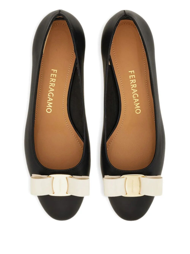 Ferragamo Pumps - Black | ee4faca32cde748ce9c033283820b50bc1b7f5c2