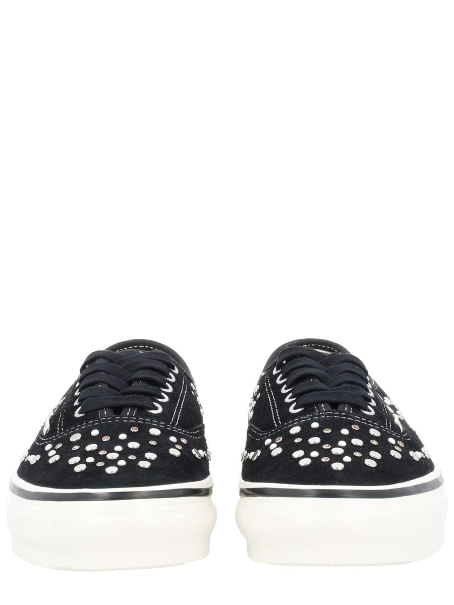 Vans Sneakers - Black | Wanan Luxury