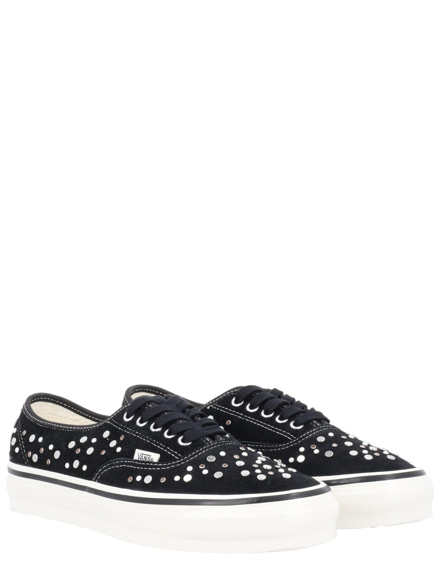 Vans Sneakers - Black | Wanan Luxury