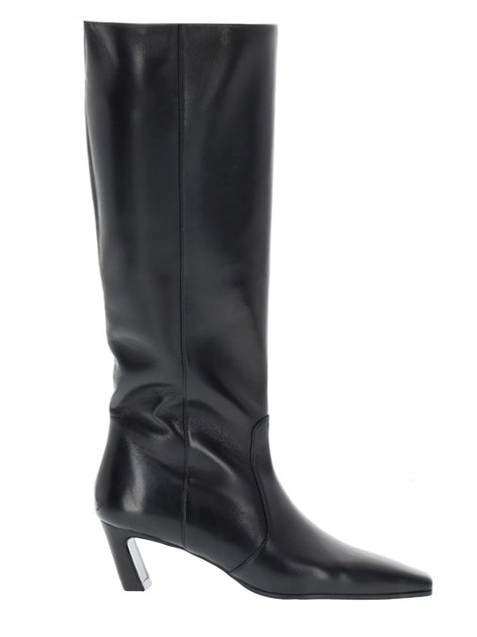 Boot "Stassi"