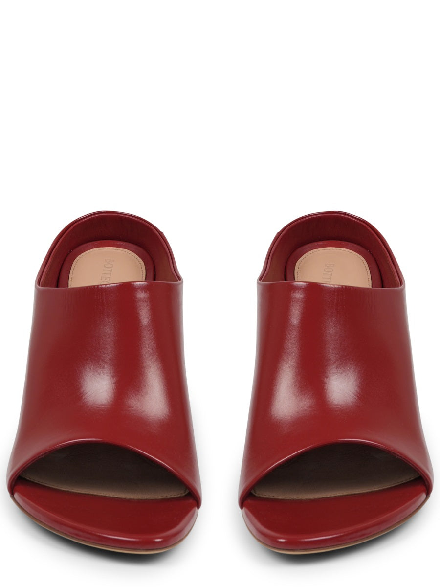 Bottega Veneta Sandals - Red | bcef6f68d358e02351ed2b4e0e46e3fdc9bbb8c6