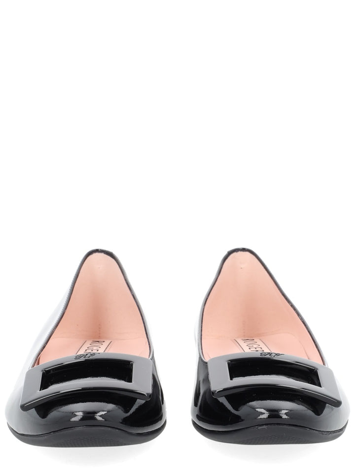 Roger Vivier Flat Shoes - Black | cbd1f2b6e3380aae135eb958b9448b40c53149d2