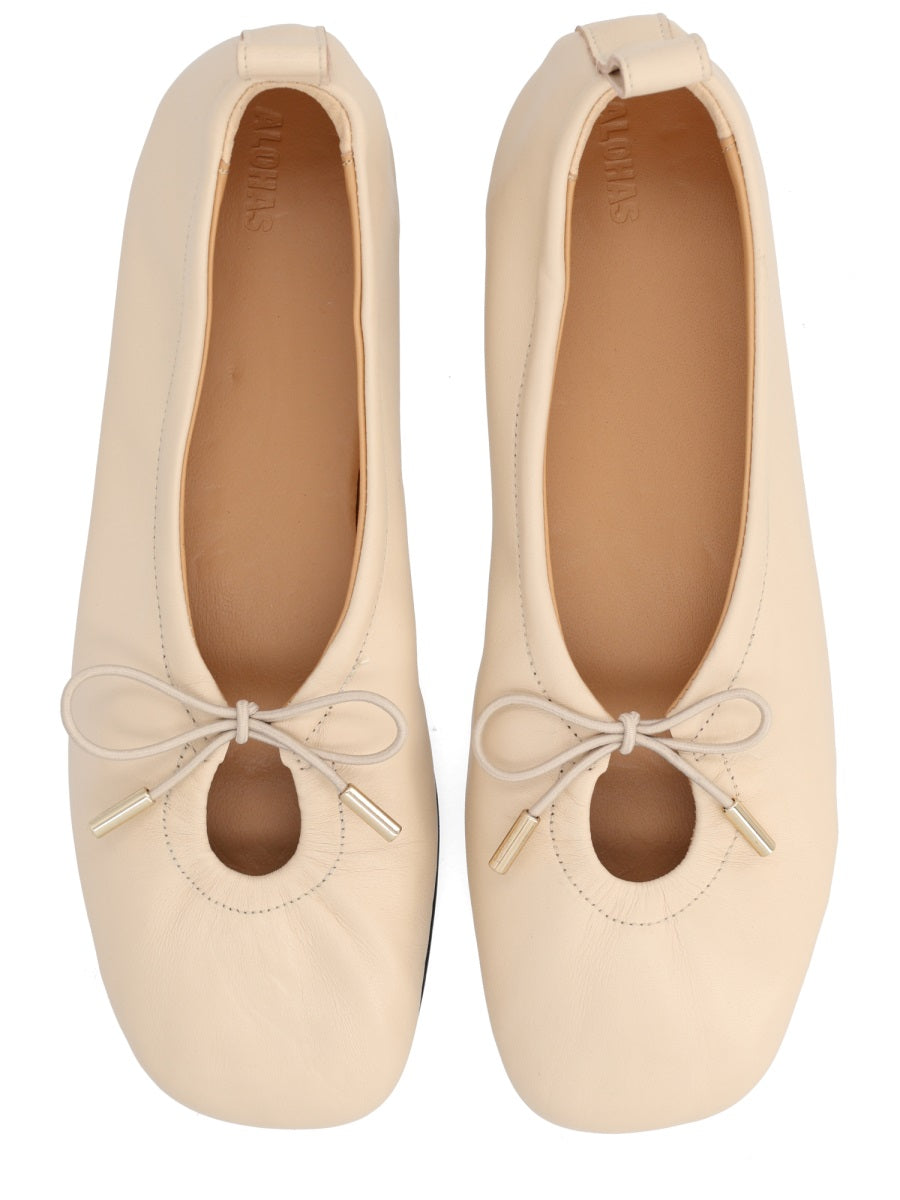 Alohas Flat Shoes - Yellow | d54733f5b8da179994d7cd54e40204a351212356