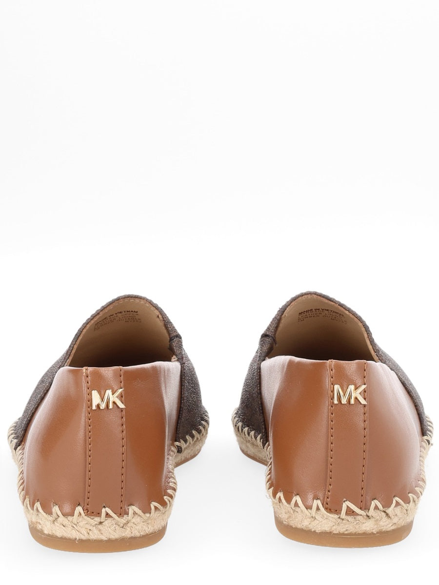 Michael Kors Flat Shoes - Brown | 4821944965eeb288b442243aab64e5f8449604c8