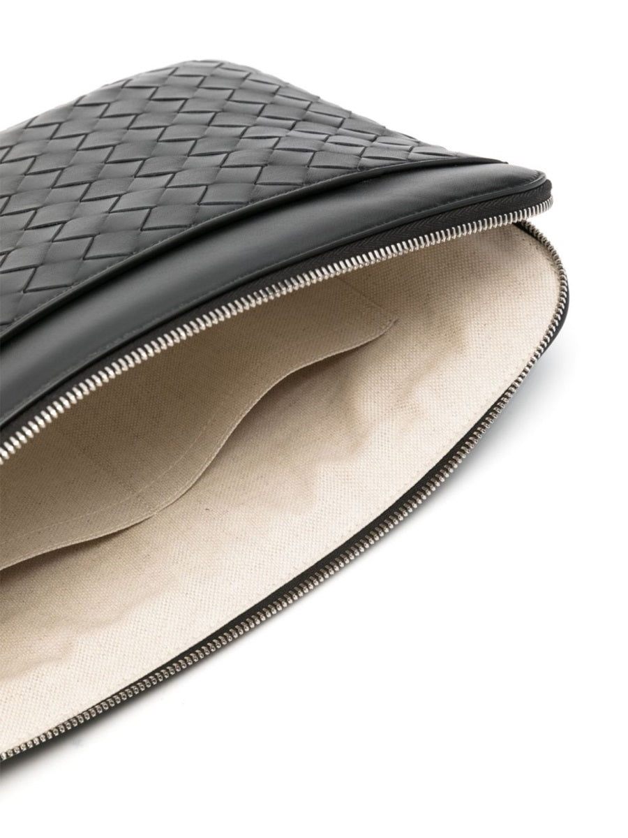 Bottega Veneta Clutch Bags - Black | 19732d62b7b857145308ebd041c8a27f99f48d79