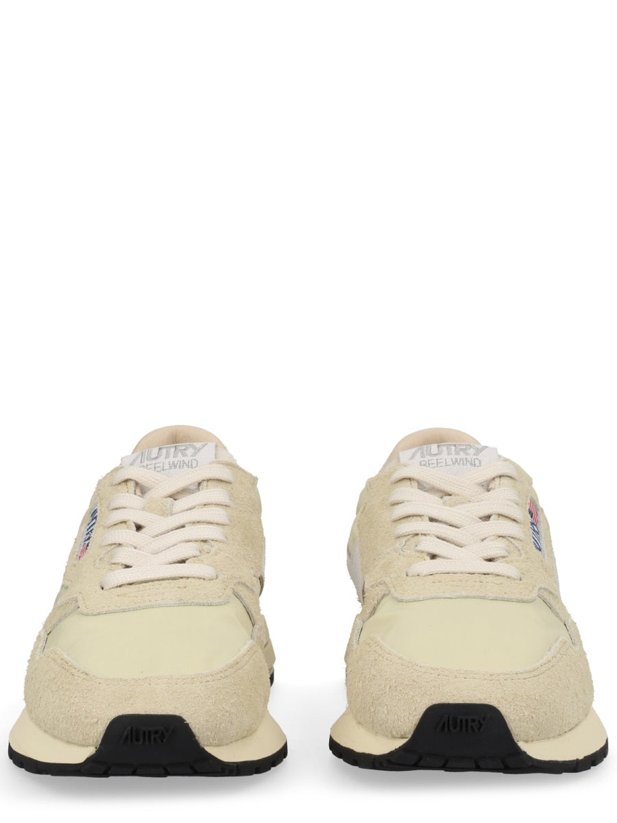 Autry Sneakers - Powder | 2369e271ca65c366503d20be4ace97d5c4e3949c