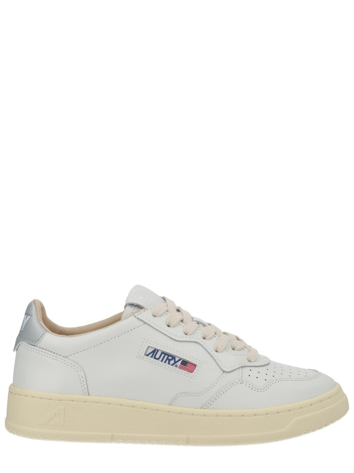 Autry Sneakers - White | 22249ec7e27e31c51d42bffaa413270a5e38bf36