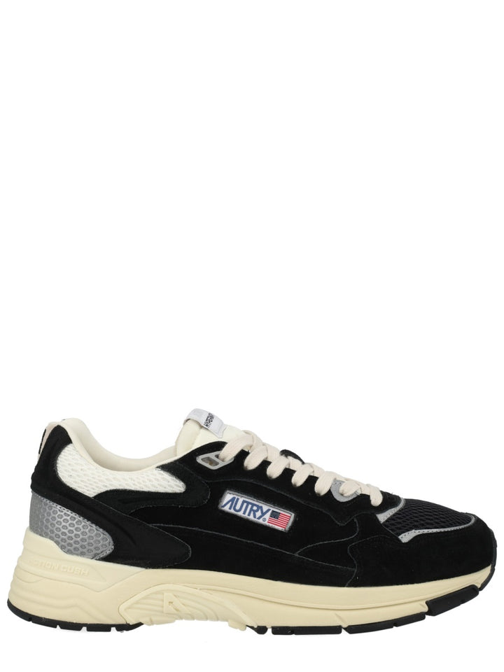 Autry Sneakers - Black | a559936fb4942828a48f0baeb993686267bff1f8