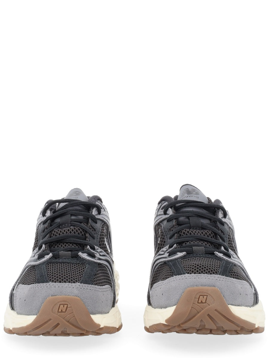 New Balance Sneakers - Black | d230433028493ca659402038b88aa18110a2ad23