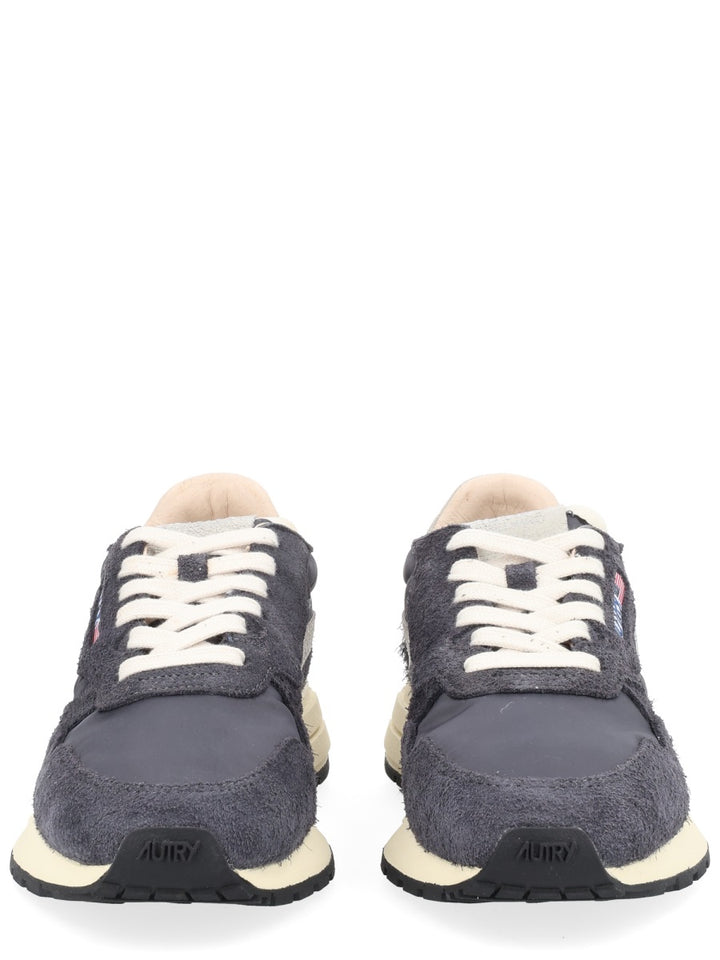 Autry Sneakers - Black | d8b4d582188eb9f158387c47f626ccf5dc4d3df9