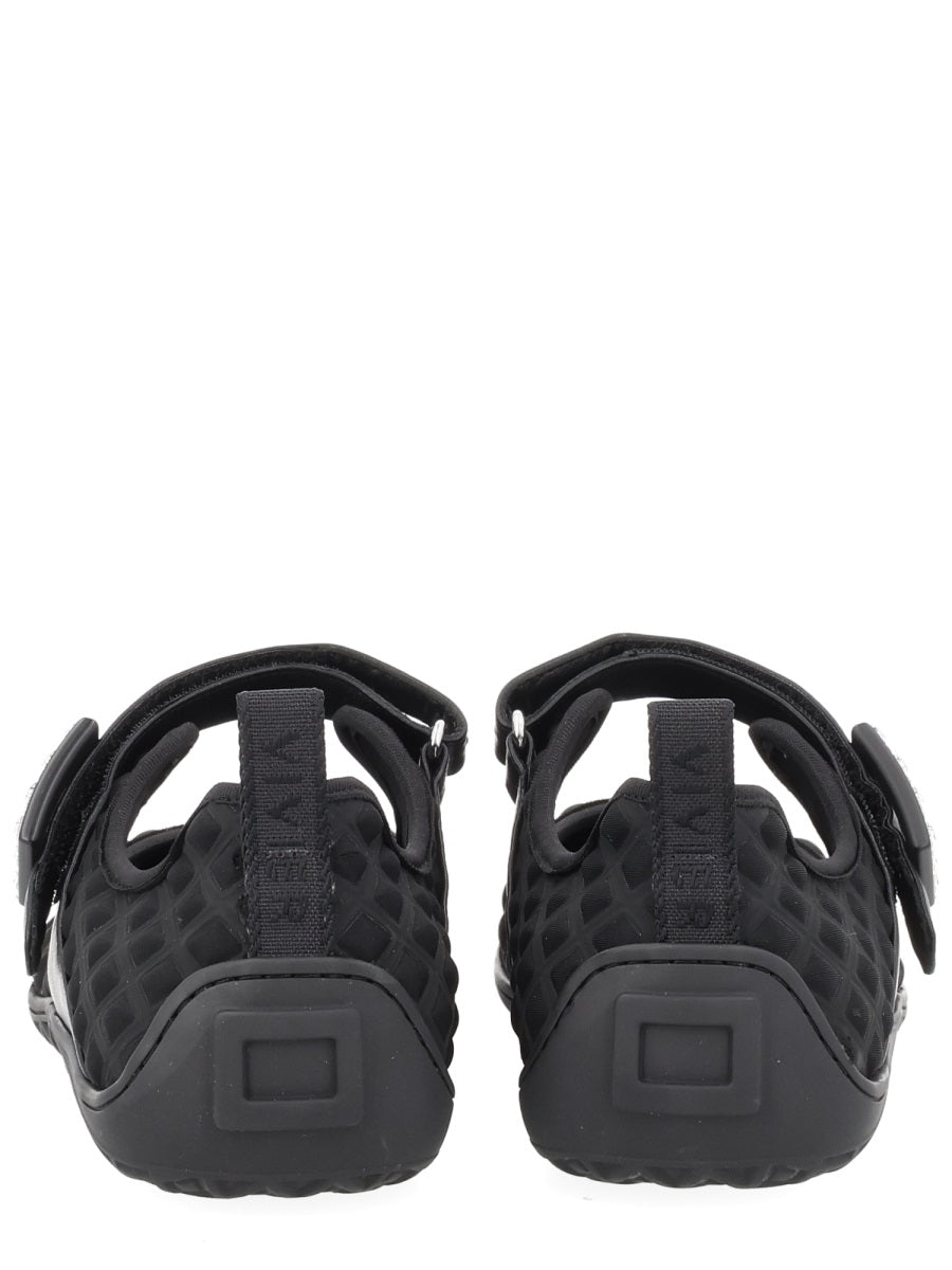 Roger Vivier Flat Shoes - Black | bb010466ba3ca01b3f8cb6c701862ae092cbbf23