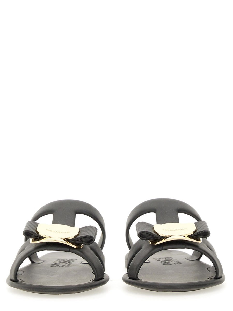 Ferragamo Sandals - Black | cbc410e4c908de9ab59af13a7744631ae14371d5