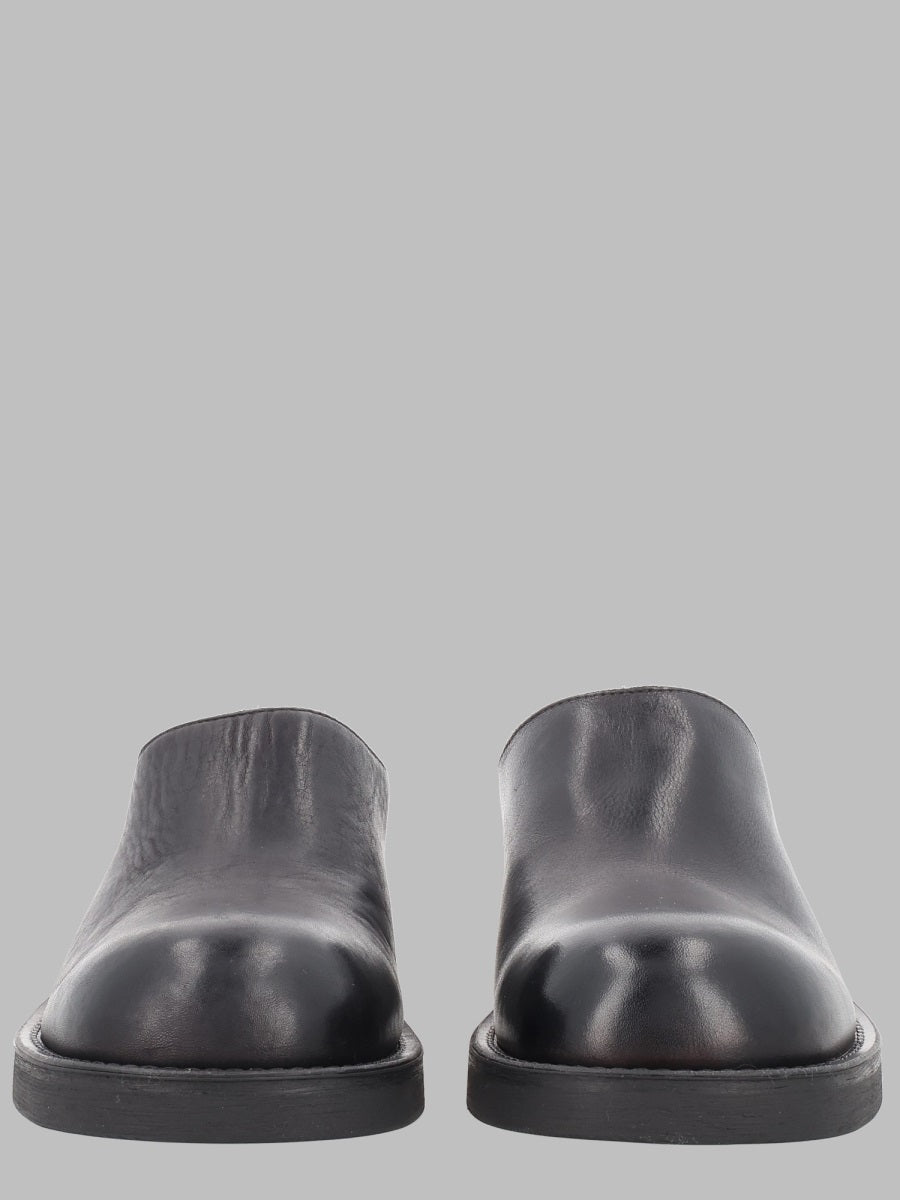 Mm6 Maison Margiela Flat Shoes - Black | 52e9050a2ed08aebe831fab70142c92641506f9f