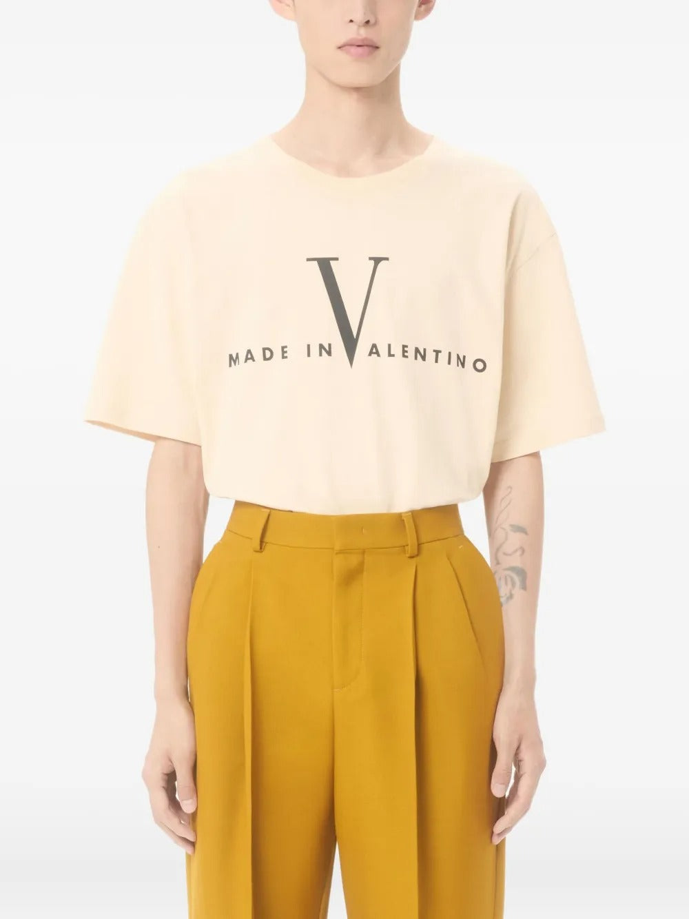 Valentino Garavani T-shirts - Nude & Neutrals | 0f7ee85c228cefdf70240cd0afeb0ec77f794acd