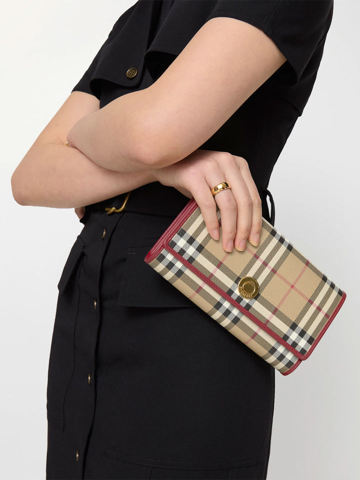 Burberry London England Satchel & cross body - Nude & Neutrals | 1bf12eba439dcf078424c630dc1b6ac170f673be