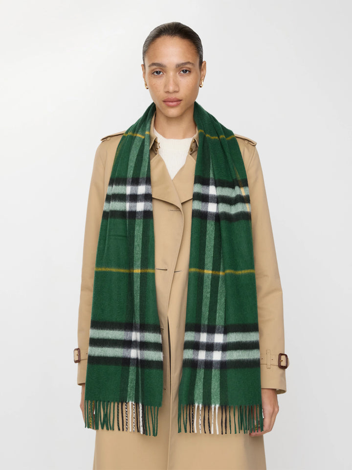 Burberry London England Scarves - Green | 61e28e49dee382cd6911760a4f37556e4835b3ac