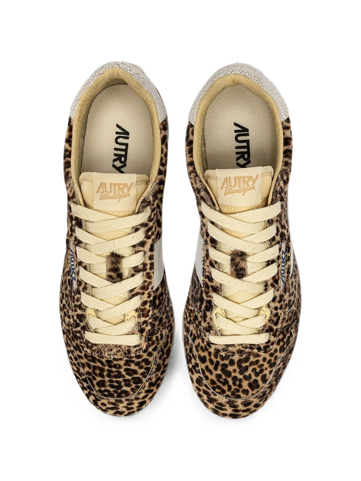 Autry Sneakers - Brown | b3c11ec71b5f5108f95c66a4ddd6656cbd17a52c