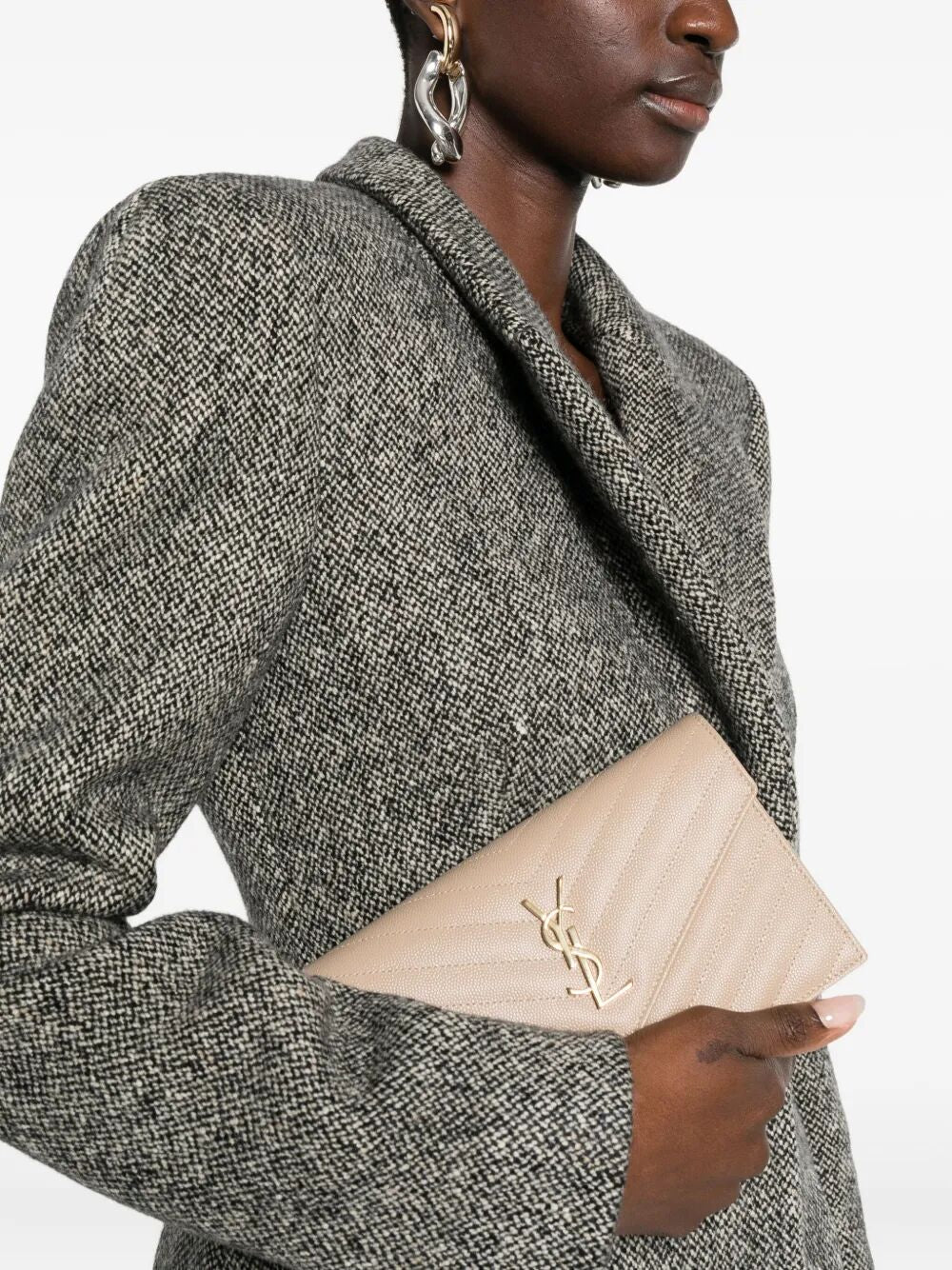 Saint Laurent Paris Satchel & cross body - Nude & Neutrals | 15d8a6b3e793b8e8d2b1bce4e2a2712a90f1e5e5