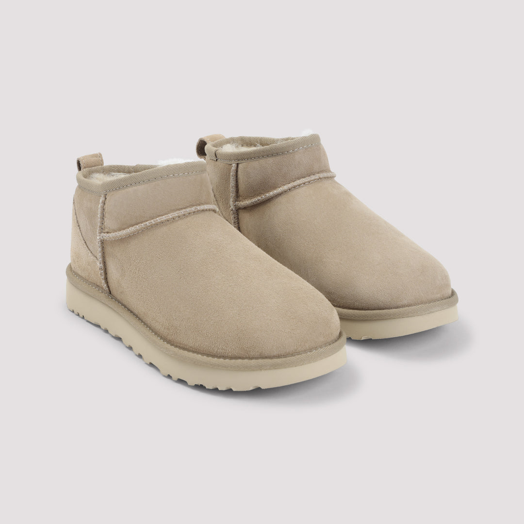 Ugg Boots - Brown | b5413db8c0bd124fa69c68835f239a9c45010553
