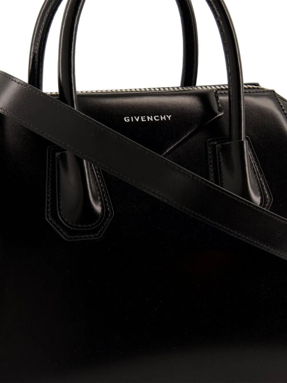 Givenchy Totes - Black | c86639d7dac1947db858c0e272d45cfbb19c1a18