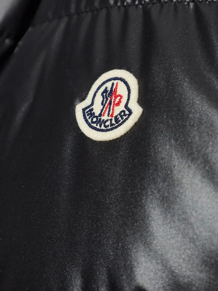 Moncler Down jackets - Black | e5cb4619981ce89806f6e6c80c827c8f7bd46f52