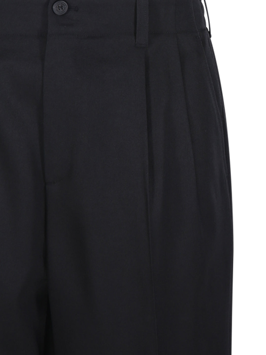 Golden Goose  - Blacks and greys | 3cbc5813d3610ad47aa4a1dd889a692564febb10