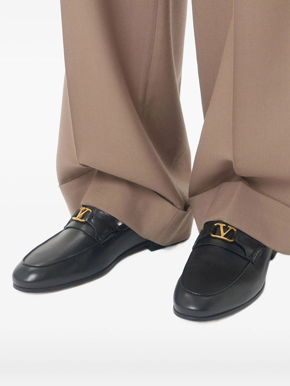 Valentino Garavani Loafers - Black | d227c4519d8ac1494a1489bcf18fd89d1cde10d4
