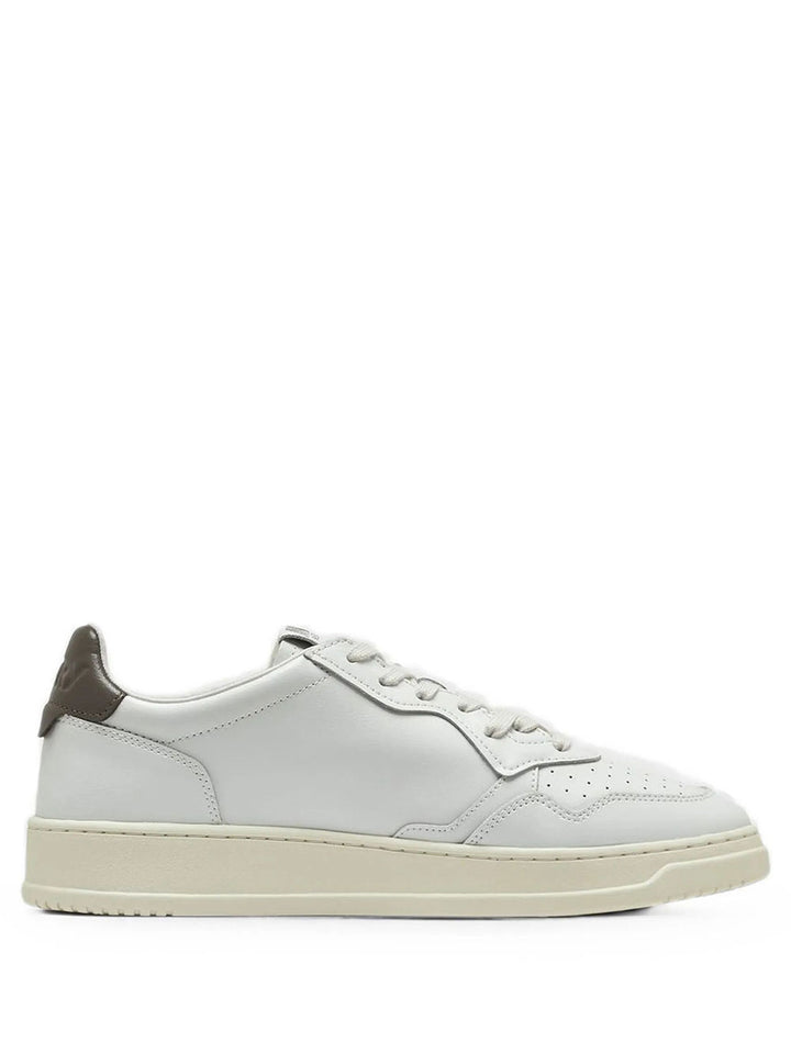 Autry Sneakers - White | 58822d63996f54d74b193a0902437e67f62802e7