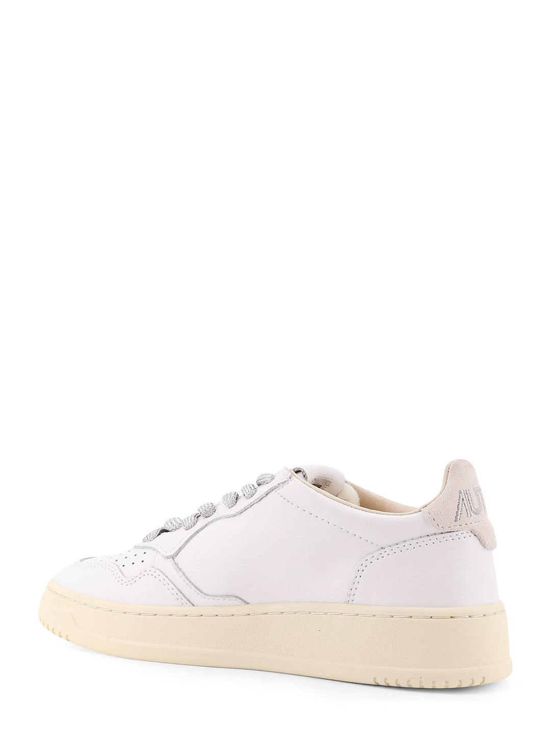 Autry Sneakers - White | f3ff5df4246e4e0a836a5f2978a4d05bdec6d642