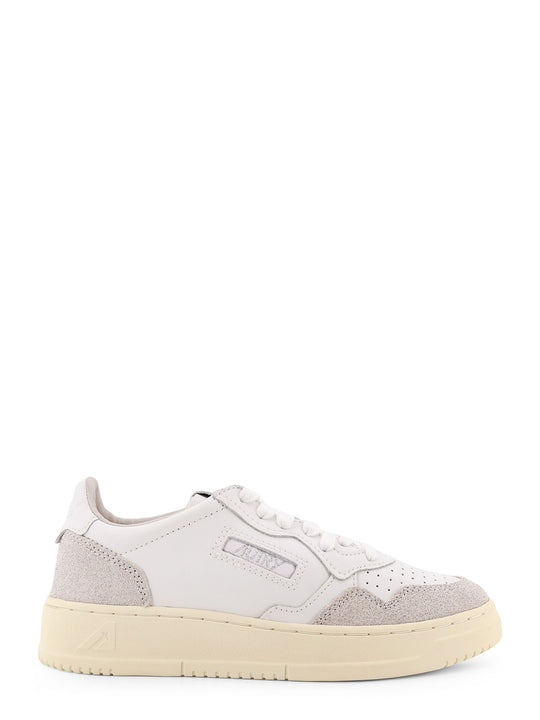 Medalist Low Leather Sneakers