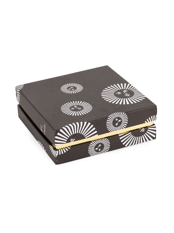 Fornasetti Living - Light and natural | 7135148a1633a9210ab8fdd9cfebfc969c682f70