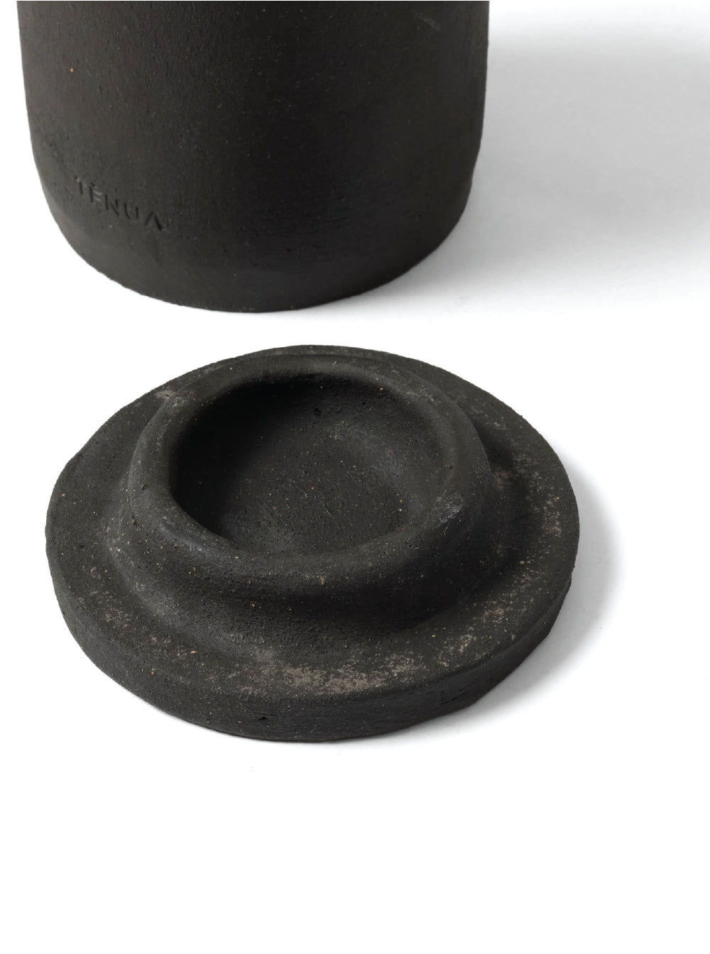 Tenua Living - Blacks and greys | af410f5a185f29e8f4d73e80155d805d0746f7f0