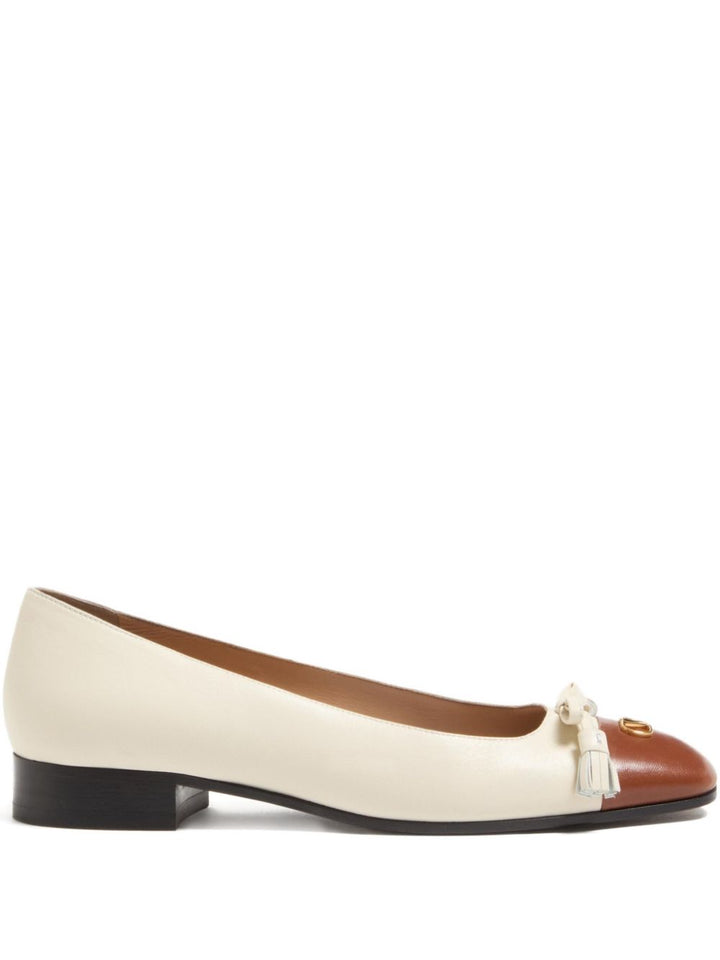 Valentino Garavani Flat shoes - Light and natural | ba3936c64d3cd08e59f932f385b464fa90fd9b2e