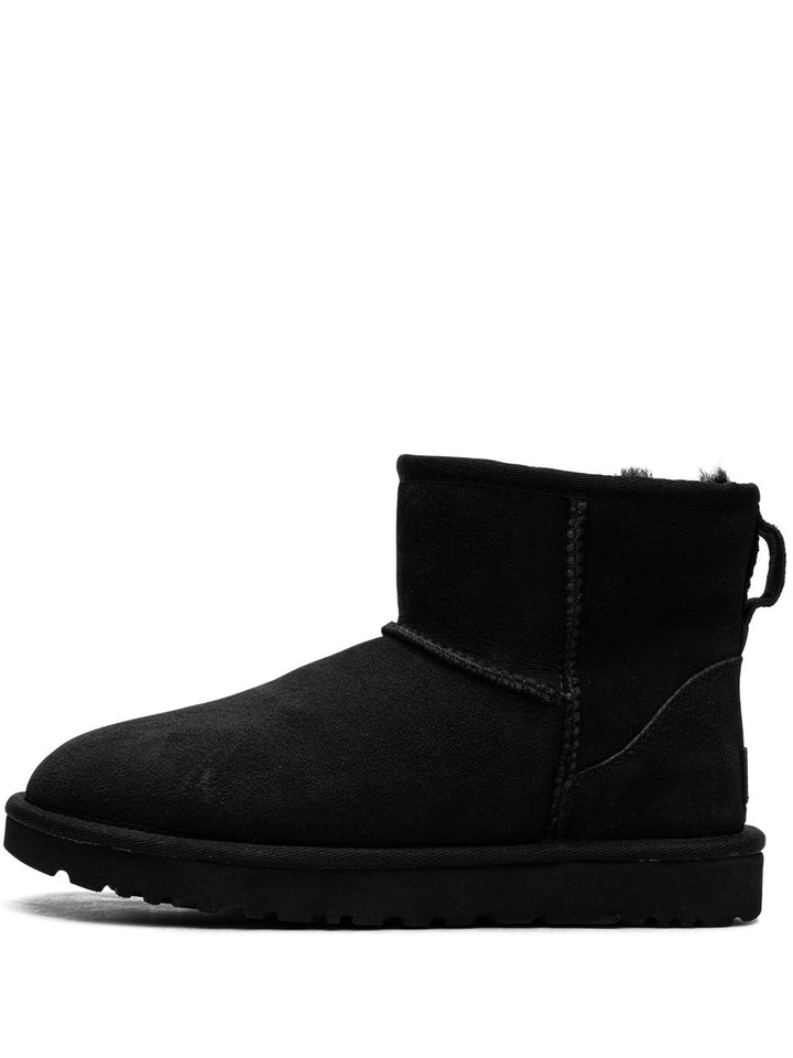 Ugg Australia Boots - Blacks and greys | f2d1889c055e7ff79344c42fb670cd3145f47771