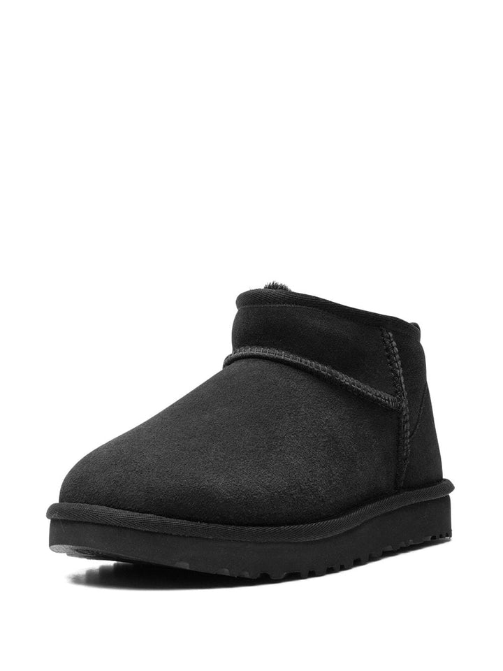 Ugg Australia Boots - Blacks and greys | 3718aa044b47effb19097305c95c173f00fefa4e