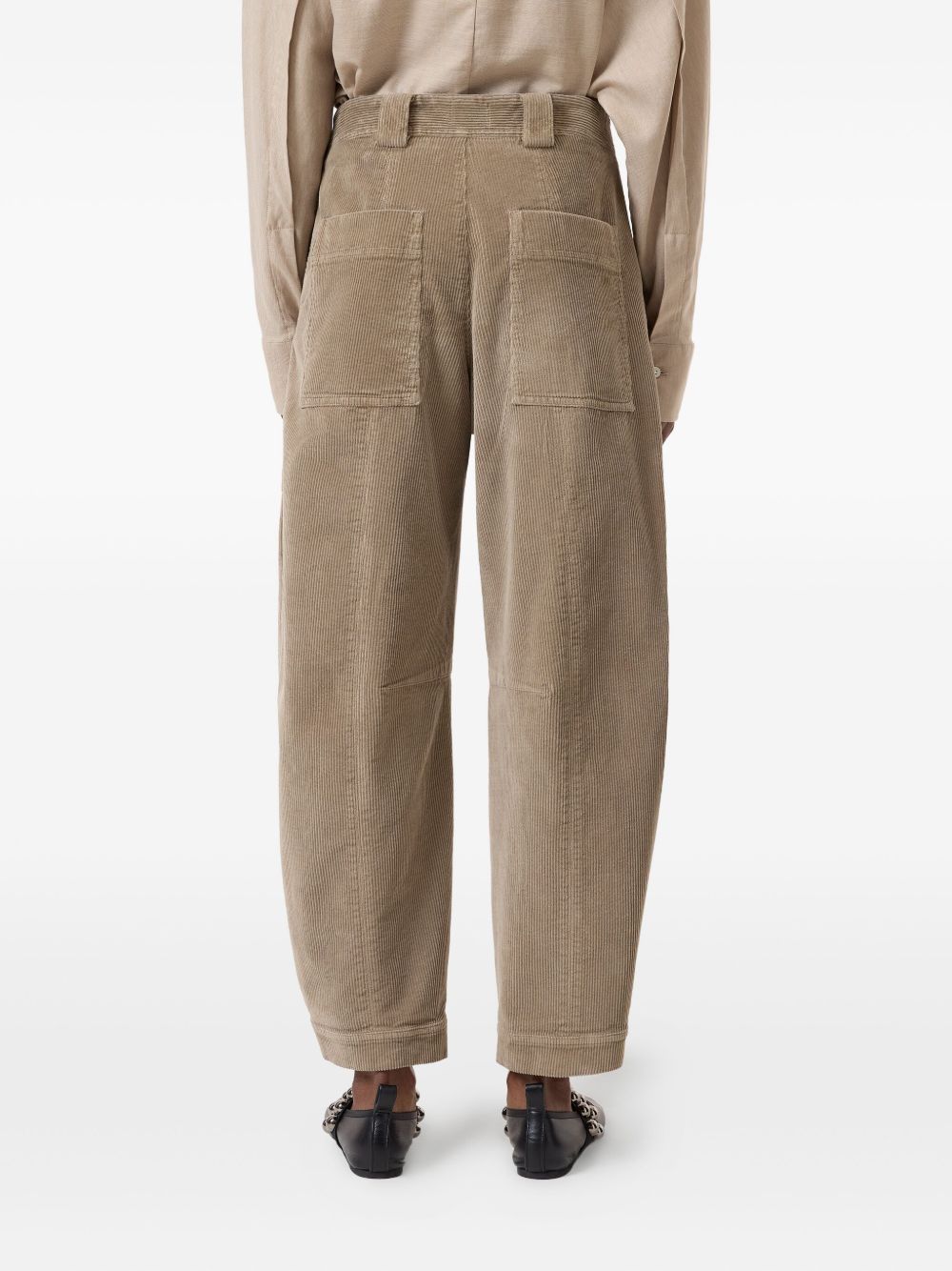 Closed Trousers - Light and natural | ecf10058ef5b3e3bf3fda989b8616f802bd7df58