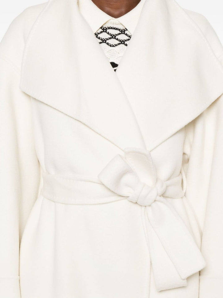 Soft Goat Coats - Light and natural | 3d3488114ffbf5c7184367bbb8651228083413c7