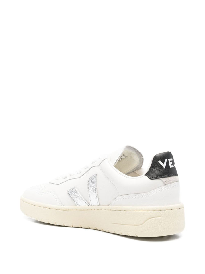 Veja Sneakers - Light and natural | b86eec17388ed470665f8f5a81001a2f43b6ecc4