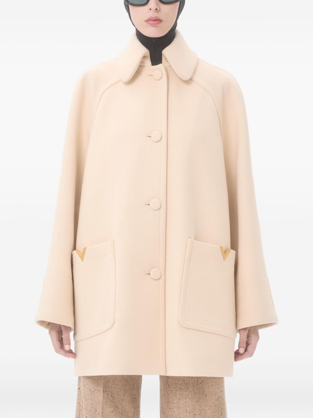 Valentino Coats - Light and natural | 6696b6131291cf4e3d07fa4e1449b1da13b66d30