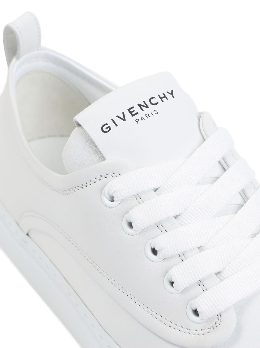 Givenchy Sneakers - Light and natural | ba5e7c207b465887762c288e703e33a0cf66b5ca