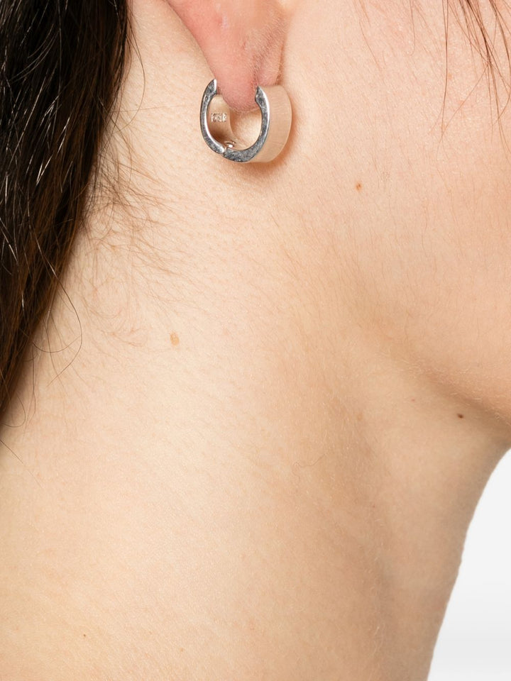 Toteme Pre Bijoux - Light and natural | 0b53773ee85922f2320309110f9a3996a42271ed