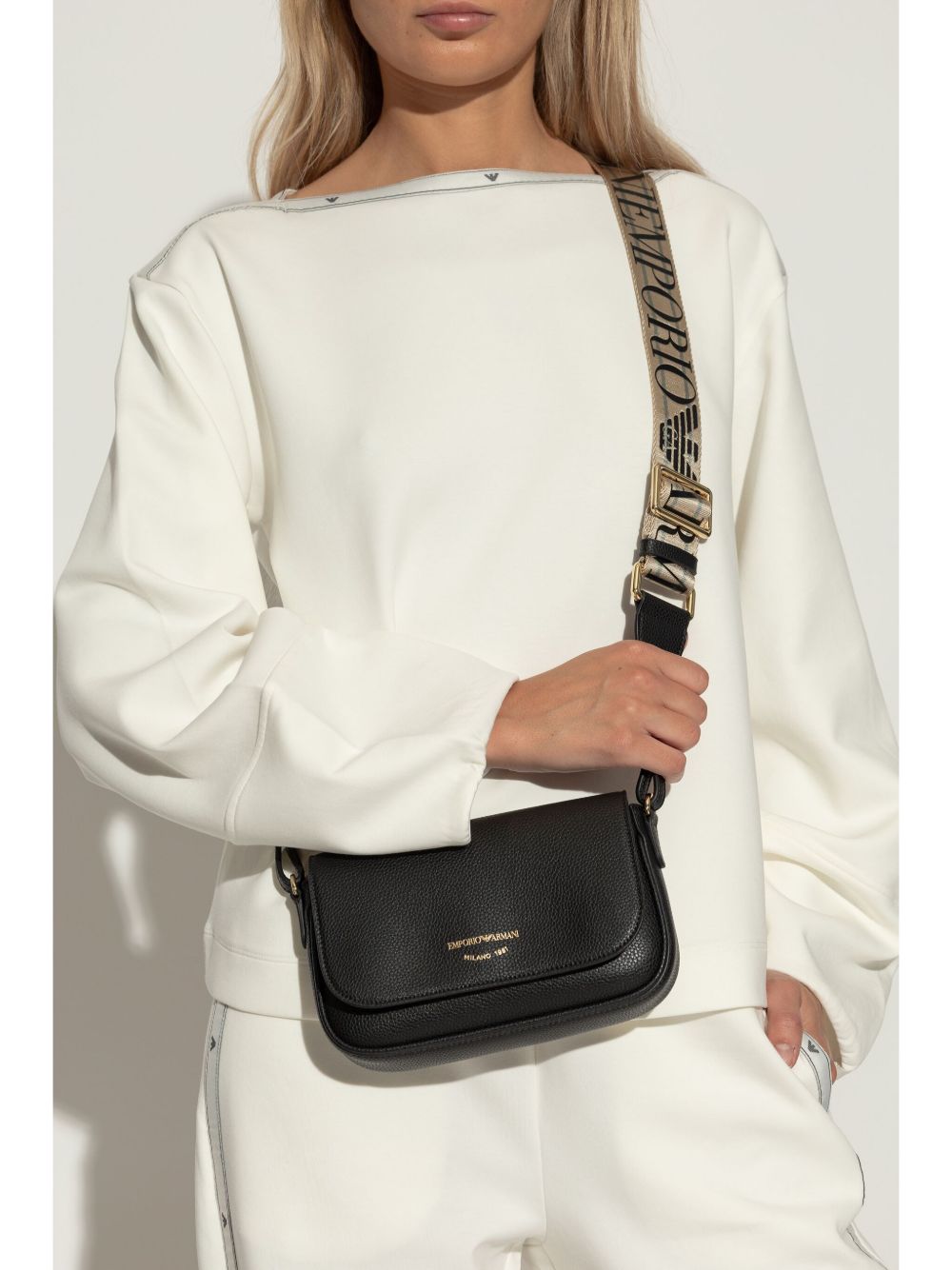 Emporio Armani Bags - Neri e Grigi | 06be378f05f0c7dee6d4a32b2ddf3dbc3ae3a6b9
