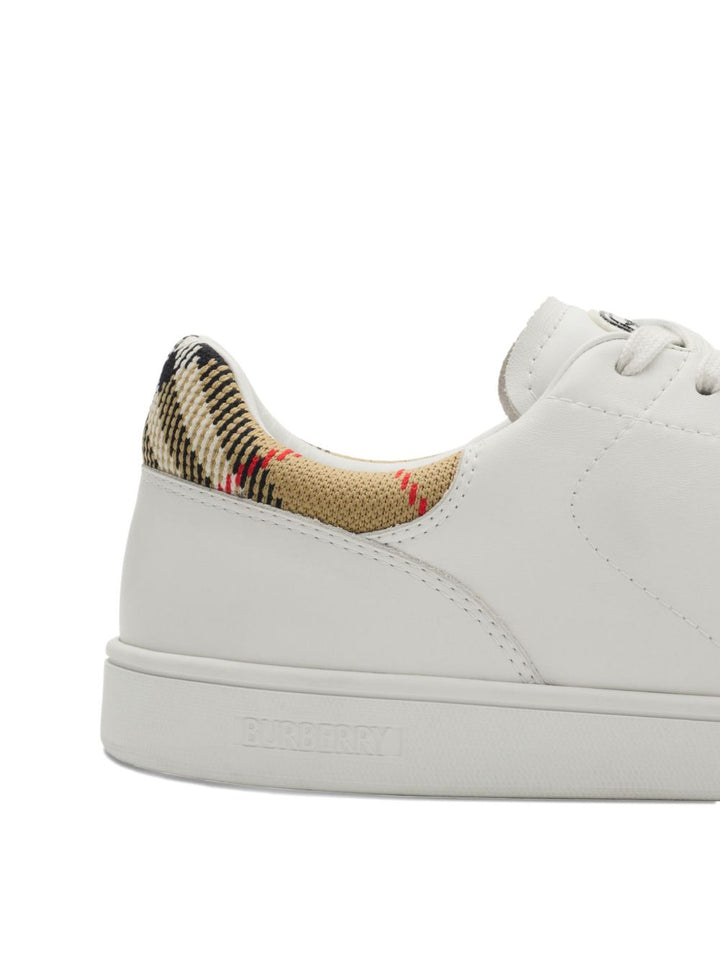 Burberry Sneakers - Light and natural | 2bac87618d135a6c14b21ec5a3c6e7d20b9a7894