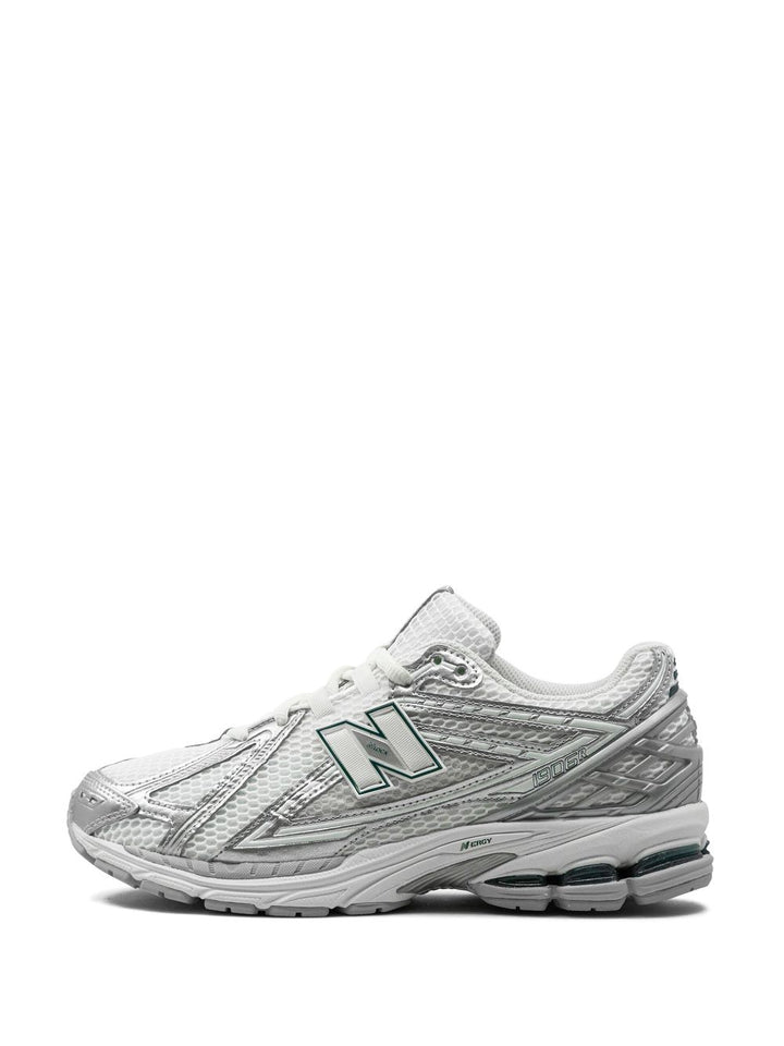New Balance Sneakers - Light and natural | b42037ec1097f4baecf19c7f88abbc693eefdbe1