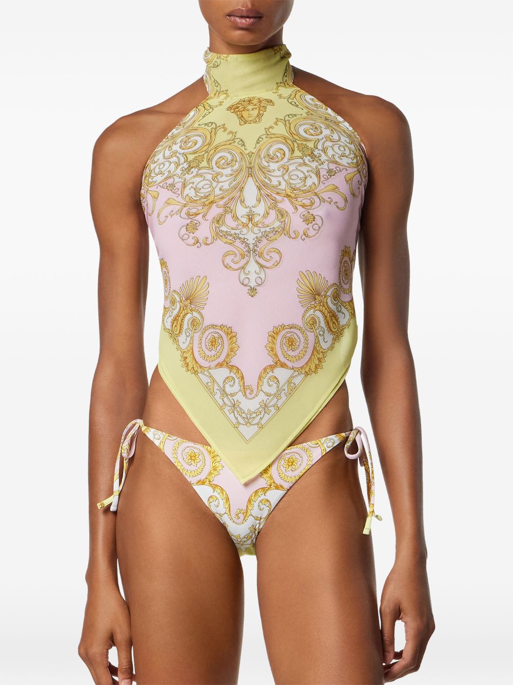 Versace Sea clothing - Light and natural | 091a5355d19df7af4c50a1b9f6ece4ceb91be704