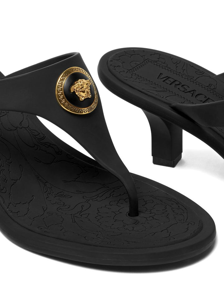 Versace Sandals - Blacks and greys | d42599c42081ae6b26b7a65a11a1512a0f93c510