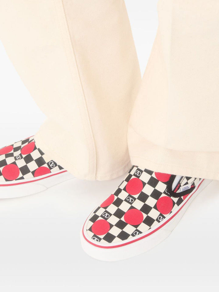 Valentino Garavani X Vans Sneakers - RED | e2bc8b4c24ee8ccdce6d33a9e08e35ba55908d2c