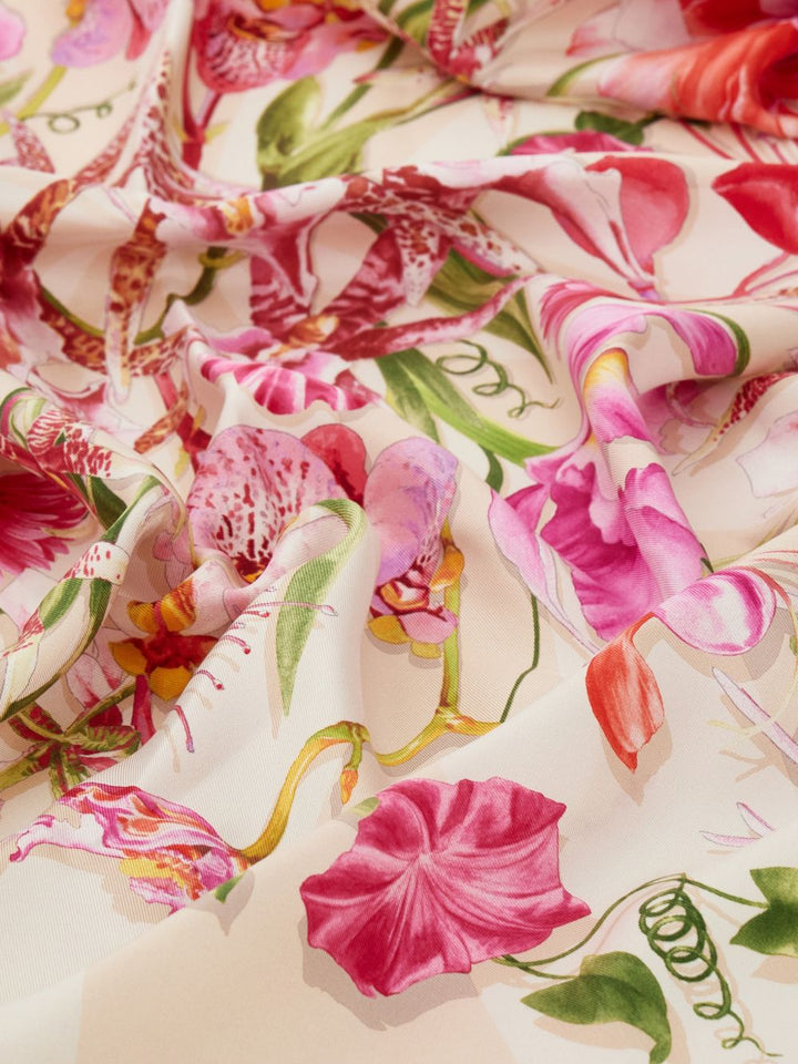 Ferragamo Scarfs - Light and natural | cbdafc48509656d38c42611bbc886a740e4850ae